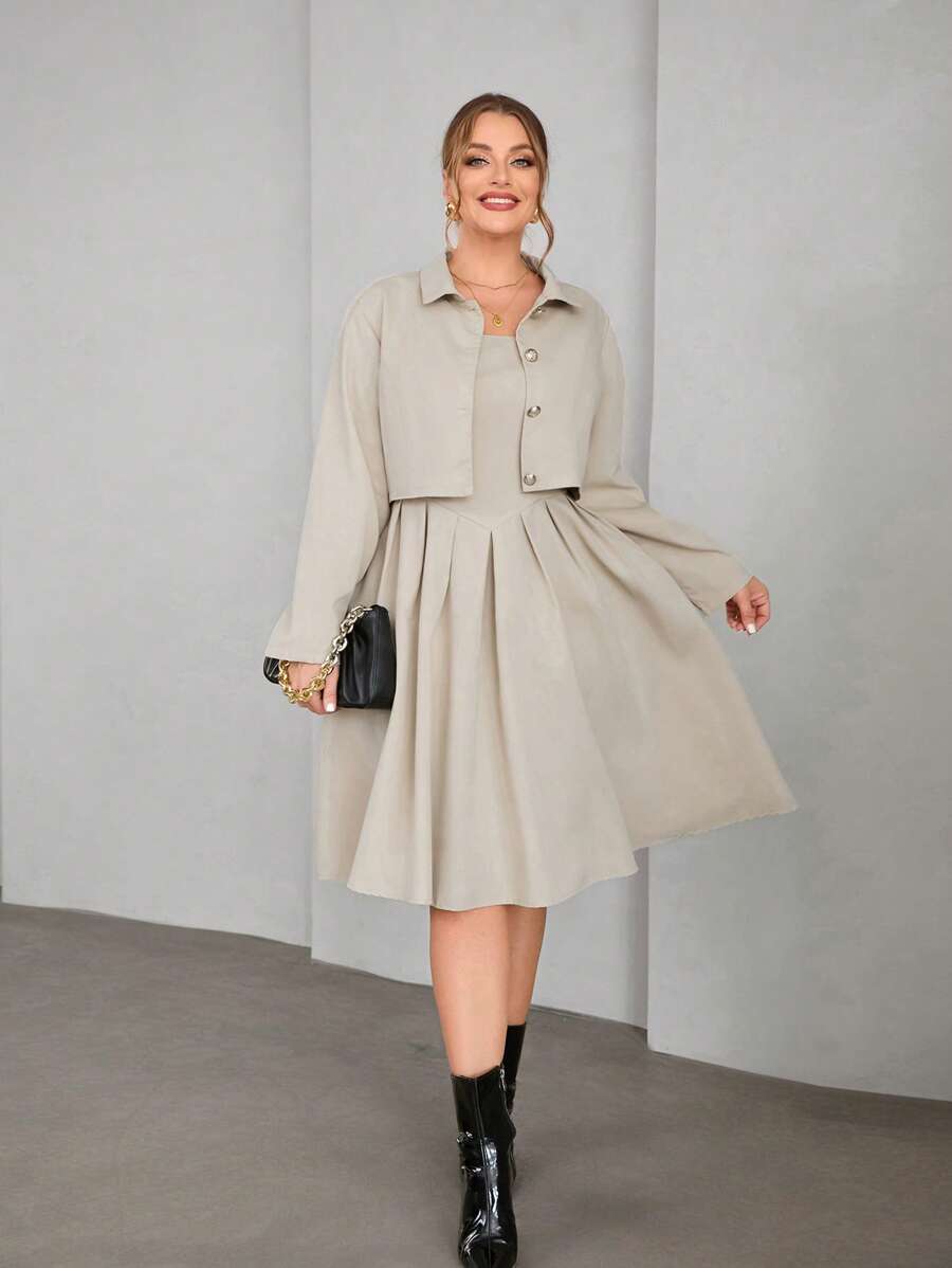 SHEIN Privé 大尺碼優雅短外套和背心裙2入組 - 卡其色 - 查看 1