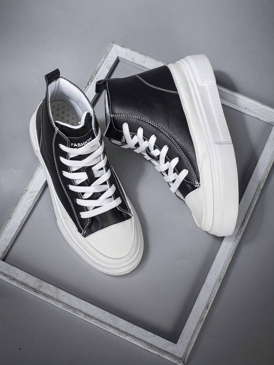 Của phụ nữ Giải trí High Top Đen & Trắng In thư Dày Nền tảng Giày thể thao Với Tròn Sau đó - Đen và trắng - Xem 1