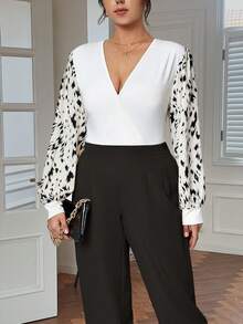 SHEIN Franclia Plus Graphic Print Surplice Neck Lantern Sleeve Bodysuit - Apricot - View 5