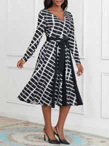 SHEIN Lady In kẻ sọc Váy có thắt lưng - Đen và trắng - Xem 5