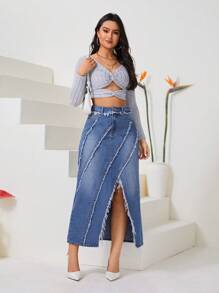 SHEIN Privé 高腰毛邊緣高衩牛仔半身裙 - 中等水洗藍 - 查看 4