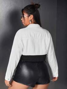 SHEIN ICON 大尺碼女性顏色拼接短身牛仔夾克 - 黑與白 - 查看 2
