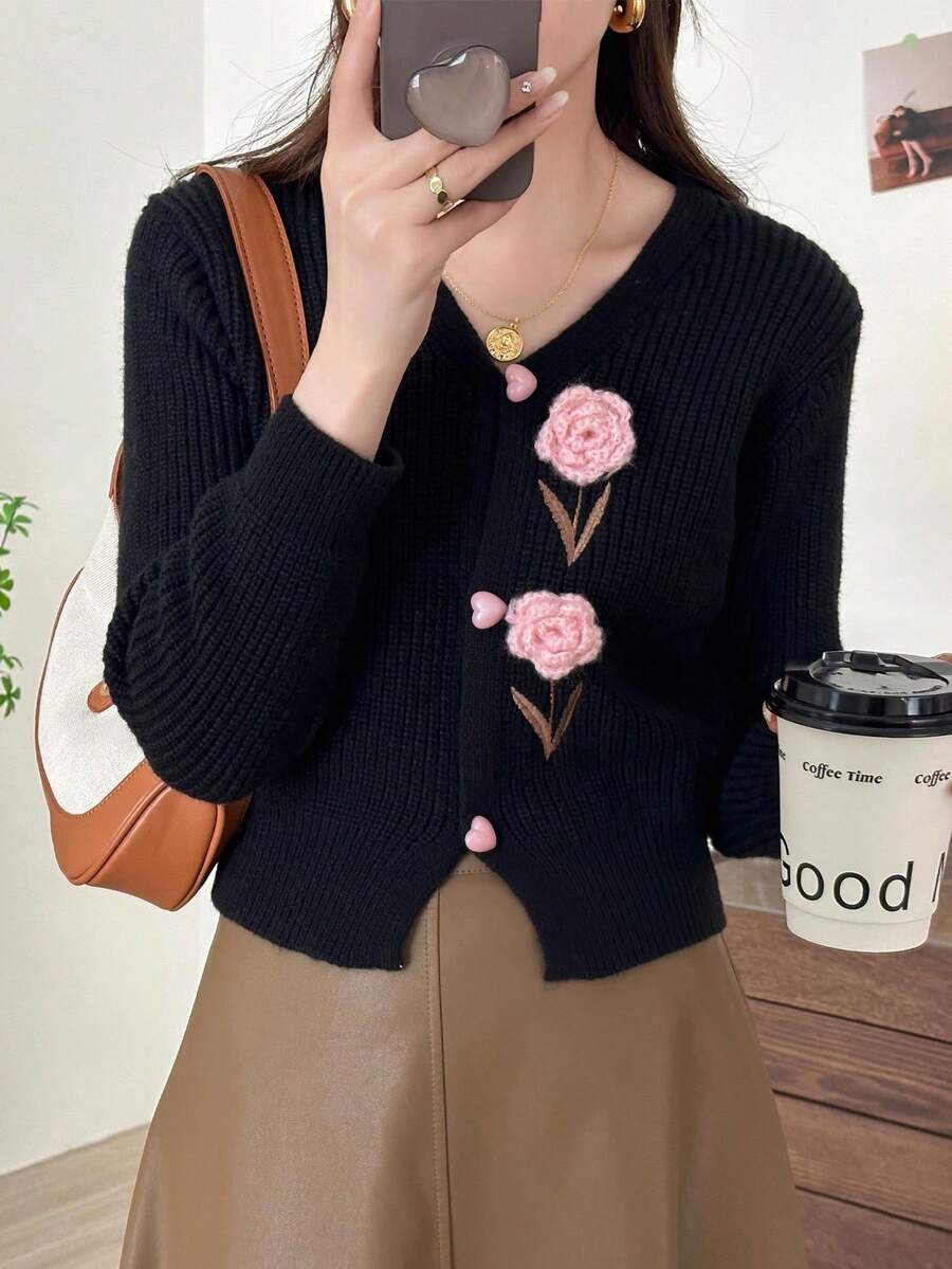 Mới Mùa Xuân Và Mùa thu Thêu Ba chiều Hoa Cổ chữ V Áo len Mở - màu đen - Xem 1