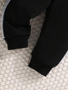 男寶寶時尚休閒運動款式春秋新款時尚字母印花彩色拼接連帽衛衣和褲子套裝 - 彩色 - 查看 3