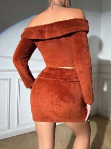 Chiquease lông tơ Bộ đồ trên và váy Với Off-shoulder Thiết kế - màu nâu - Xem 2