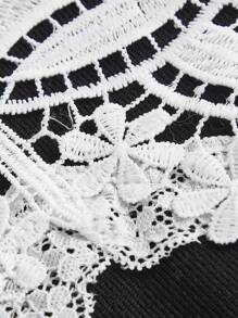 Flirla Kaos Ukuran Plus Kontras Lace Blok Warna Butterfly Casual - Hitam - View 2
