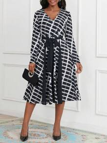 SHEIN Lady In kẻ sọc Váy có thắt lưng - Đen và trắng - Xem 1