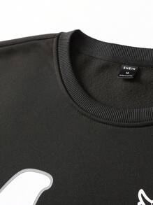 Manfinity Hypemode Men Slogan Graphic Sweatshirt - Black - View 4