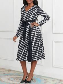 SHEIN Lady In kẻ sọc Váy có thắt lưng - Đen và trắng - Xem 3