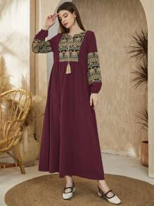 Al Najma 勃艮第红色女式几何图案前开流苏阿拉伯连衣裙，端庄 - 酒紅色 - 查看 3