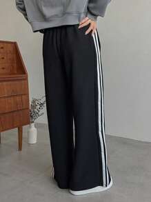 FRIFUL Letter Graphic Contrast Tape Side Pants - Black - View 2