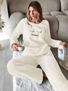 RueChic Của phụ nữ 	
Fuzzy Đồ ngủ Bộ Với Thêu - trắng - Xem 6