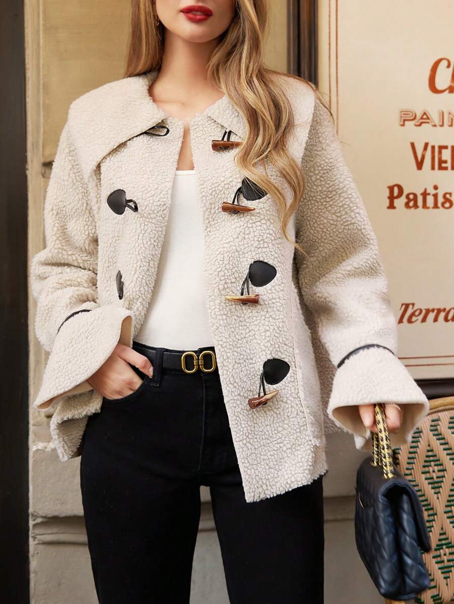 SHEIN Frenchy 翻領牛角扣設計毛皮一體大衣 - 白色 - 查看 1