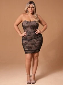 SHEIN SXY 大尺碼女士刺繡網格外套無肩帶中長碼性感派對裙,情人節晚會裝扮 - 卡其色 - 查看 3