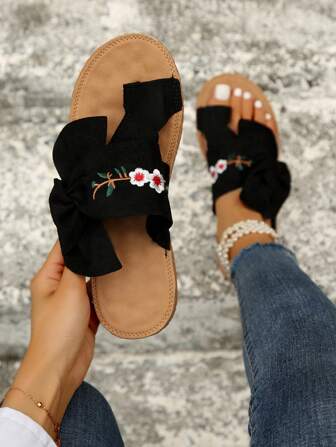 Flat Heel Open Toe Fashionable Black Embroidery Slippers For Casual Occasions