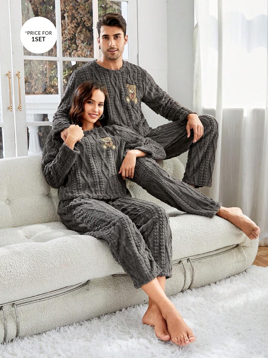 男士小熊刺绣法兰绒睡衣套装/蓬松睡衣套装，秋冬舒适服装