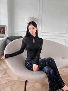 EastFlair Nuevo Estilo Chino Cheongsam Collar Bodysuit Con Pliegues Sexys Y Elegante En Talla Única Para Mujeres