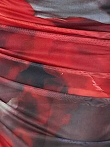 SHEIN Privé 全印花褶皺修身連身裙 - 紅色 - 查看 7