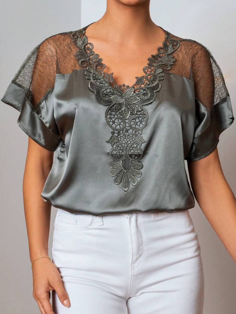 EURMUSE Contrast Lace Batwing Sleeve Blouse - Green - View 1