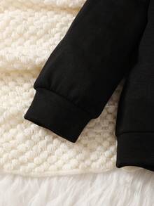 Young Girl Heart & Letter 圖案連帽衫