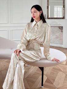 EastFlair 新中式緞面提花交叉綁帶長袖女式襯衫 - 米色 - 查看 1