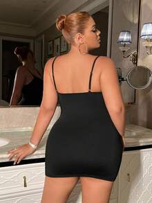 SHEIN ICON 網紗異型挖空拼接緊身包臀連身裙 - 黑色 - 查看 2