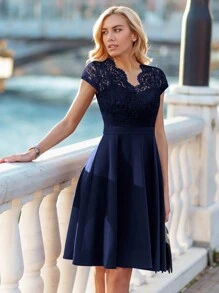 MIUSOL 花卉蕾丝V领短袖A字鸡尾酒礼服、婚礼宾客礼服、正式礼服 - 藏蓝色 - 查看 2