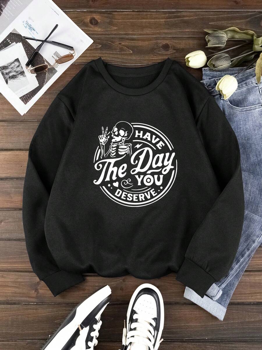 Của phụ nữ Kích thước lớn Sọ Slogan In Lông cừu Áo nỉ - màu đen - Xem 1