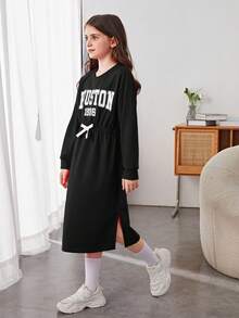 SHEIN 少女寬鬆休閒長袖連衣裙，下擺偏肩設計，帶有字母印花 - 黑色 - 查看 5