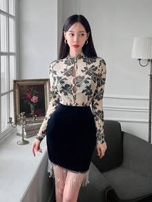 EastFlair 新款中式旗袍领性感镂空印花女士上衣 - 杏色 - 查看 4