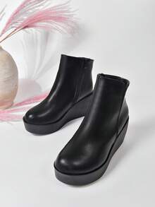 新品到貨女性柔軟的&舒服的時髦黑色坡跟跟厚下裝踝靴和短靴 - 黑色 - 查看 5