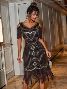 Vintage V-Neck Cold Shoulder Sleeveless Sequin Fringe Trim Bodycon Dress Cocktail Semi Formal Prom Wedding Guest Dress, For Birthday, Graduation, Dinner, Homecoming