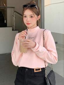 DAZY Áo thun cổ tròn tay dài họa tiết chữ cái dành cho nữ - Màu Hồng baby - Xem 5