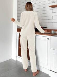 RueChic Của phụ nữ 	
Fuzzy Đồ ngủ Bộ Với Thêu - trắng - Xem 2