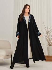 Al Najma Abrigo Con Solapa Y Bordado De Flores De Talla Grande (cinturón No Incluido) - Negro - Ver 3