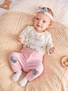 SHEIN 3入組嬰兒女裝長袖前開式連體衣,心形貼布褲子和蝴蝶結髮箍套裝 - 彩色 - 查看 1