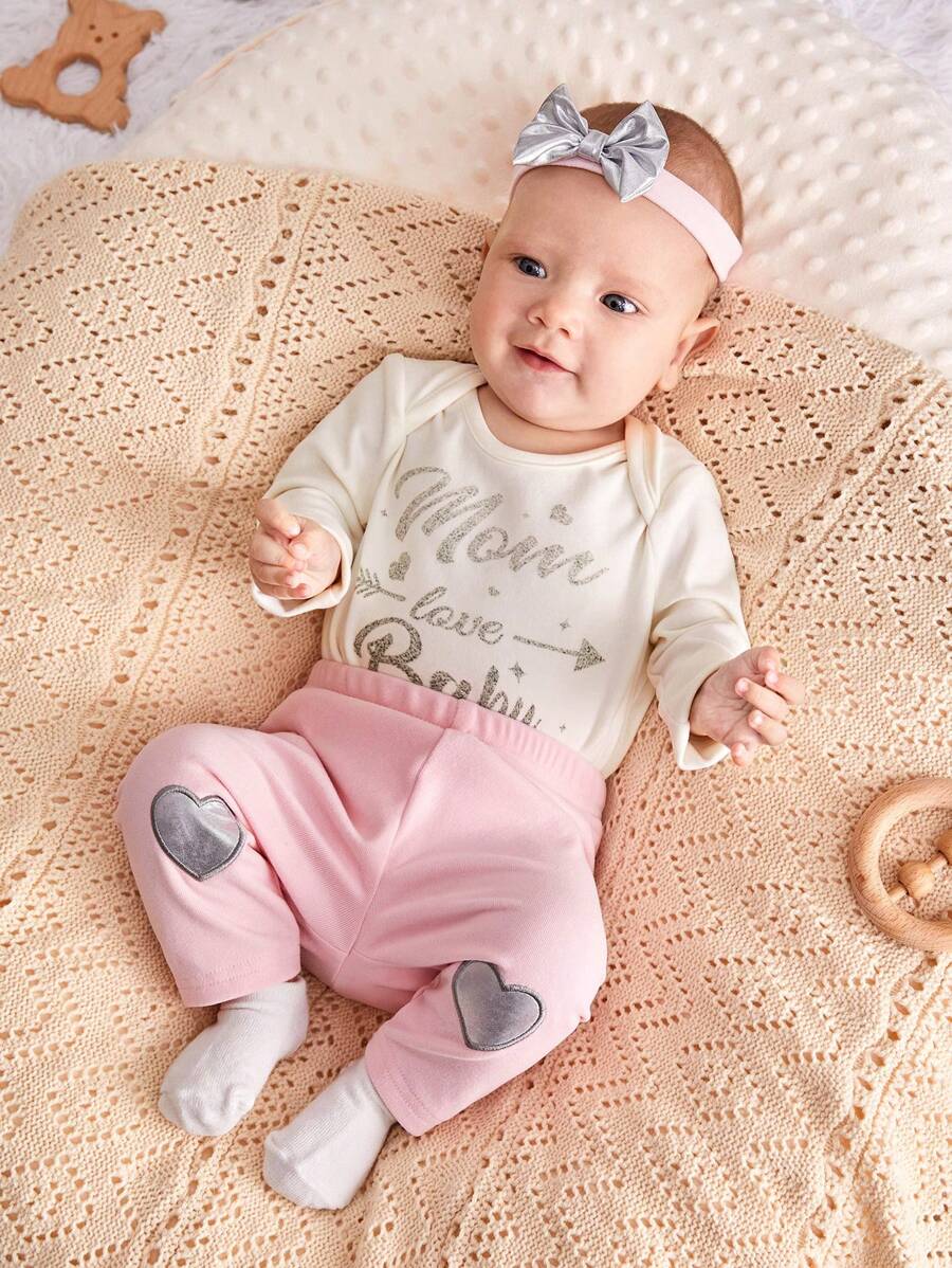 SHEIN 3入組嬰兒女裝長袖前開式連體衣,心形貼布褲子和蝴蝶結髮箍套裝 - 彩色 - 查看 1