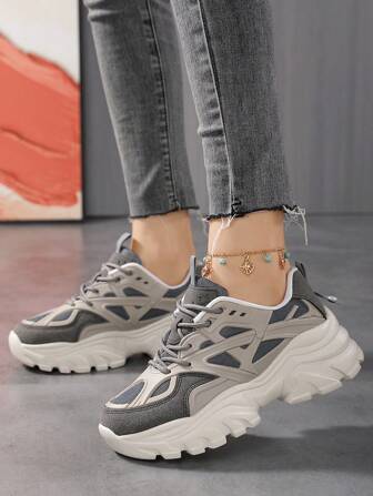 2025 秋季女款运动鞋女式高帮厚跟防水及膝靴配毛衣，休闲简约设计，秋冬