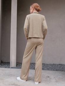 SHEIN Essnce 素色前紐扣拼接邊T恤和褲子 - 杏色 - 查看 2