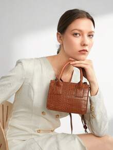 BizChic 時尚簡約的女款手提包