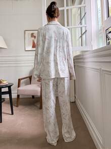 DAZY Quý cô Giường đôi In Thực vật Mẫu & Viền tương phản Đồ ngủ Bộ - Màu be - Xem 2