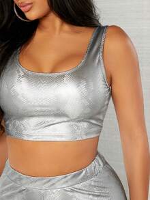 SHEIN SXY 派對和夜店華麗蛇紋金屬銀色pu背心和短褲套裝 - 棕色 - 查看 3