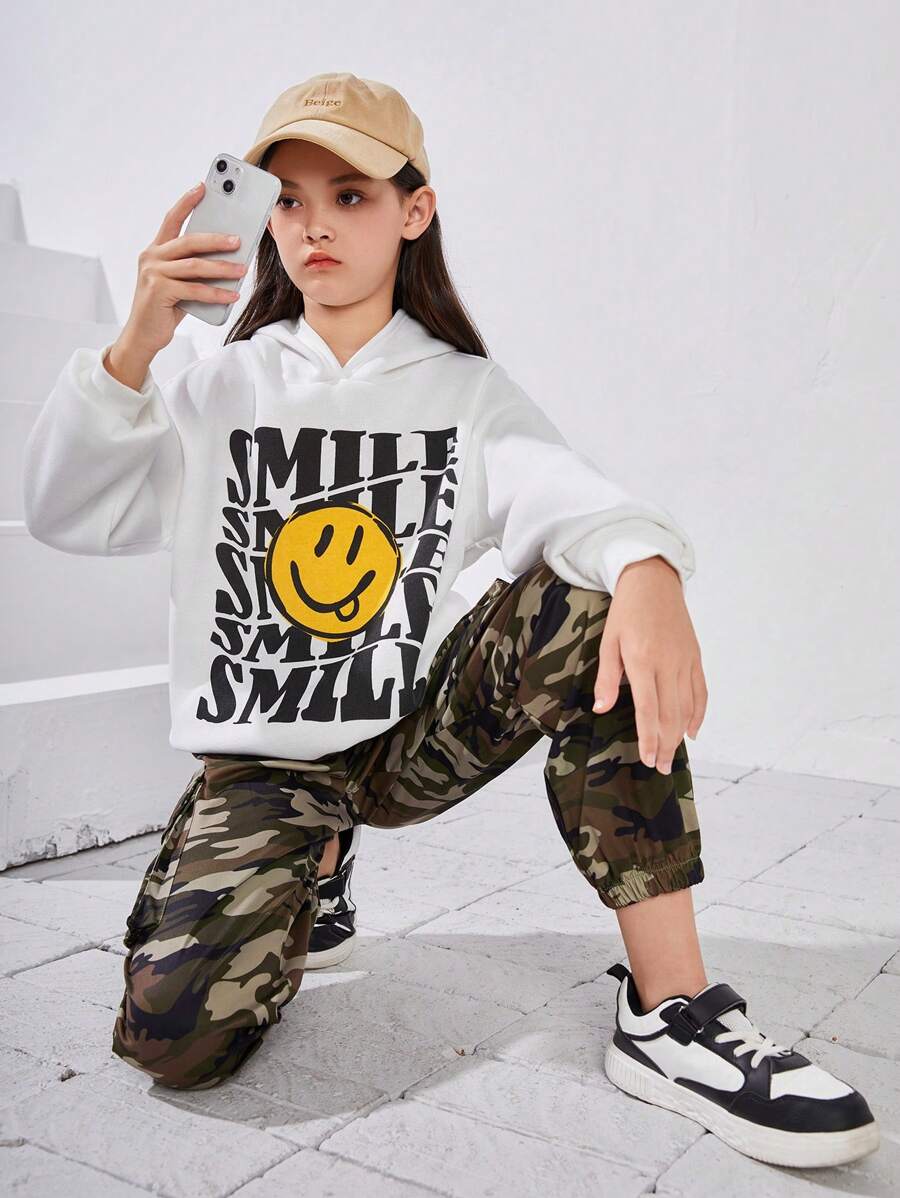 SHEIN Tween Girl Cartoon & Letter Graphic Hoodie & Camo Print Pants
