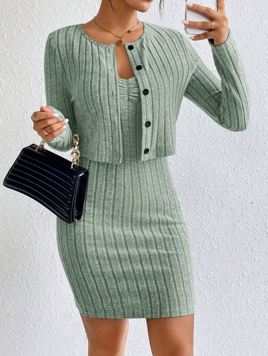 SHEIN Essnce 羅紋針織正面扣環夾克和吊帶連身裙 - 薄荷綠 - 查看 1