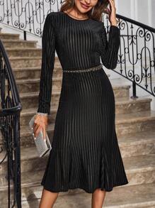 SHEIN Clasi 純色圓領長袖裙(不配搭腰帶) - 黑與白 - 查看 1