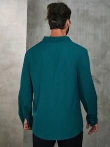 Manfinity Homme Men Plus Solid Button Up Shirt, Plain Urban Long Sleeve Collar Regular Shirt - Green - View 2