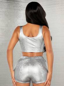 SHEIN SXY 派對和夜店華麗蛇紋金屬銀色pu背心和短褲套裝 - 棕色 - 查看 2