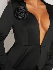 SHEIN SXY 鉤花領3d花朵裝飾上下搭配套裝,適合派對穿著 - 黑色 - 查看 4