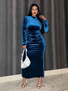 SHEIN Slayr 大码优雅休闲纯色修身天鹅绒高领和后开衩连衣裙 - 藍色 - 查看 5