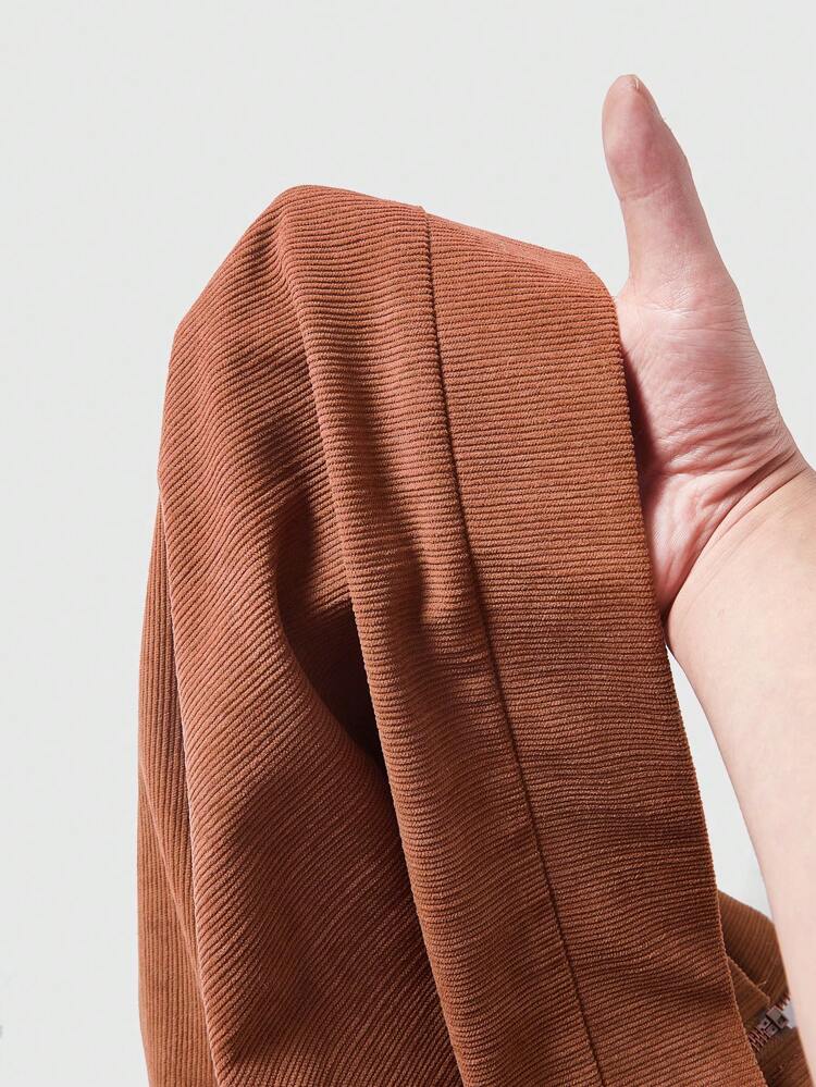 Women's Regular Fit Jacket With Collar And Patchwork Design